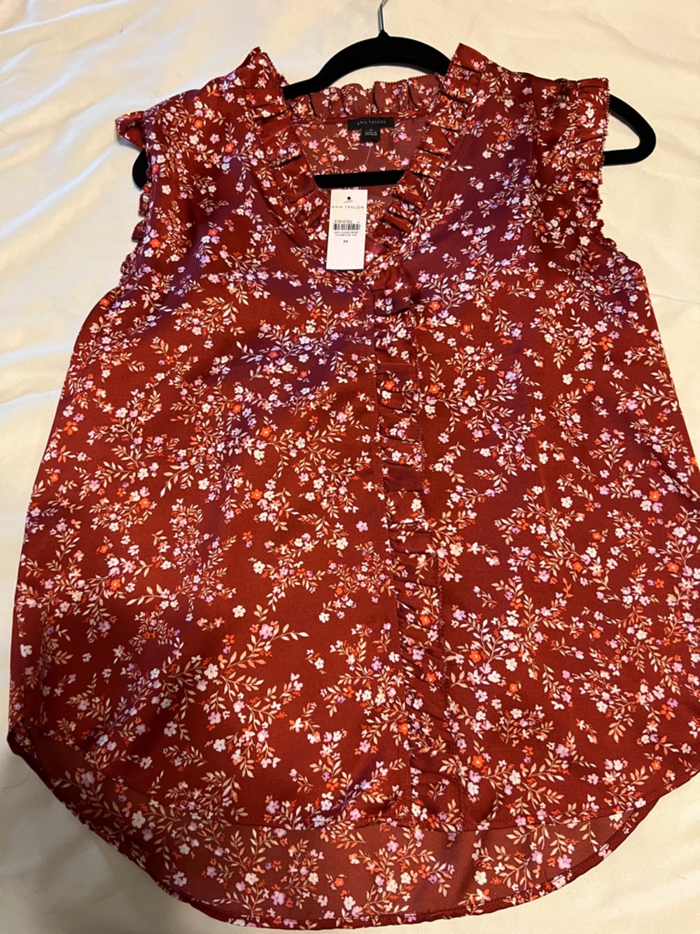 Ann Taylor Rust Red Floral Ruffle blouse with ruffle cap sleeve New w/Tags